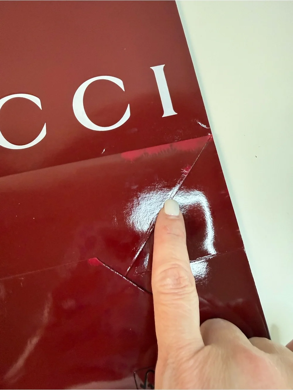 Gucci Large Burgundy Glossy Shopping Bag + Matching Card Envelope Packaging